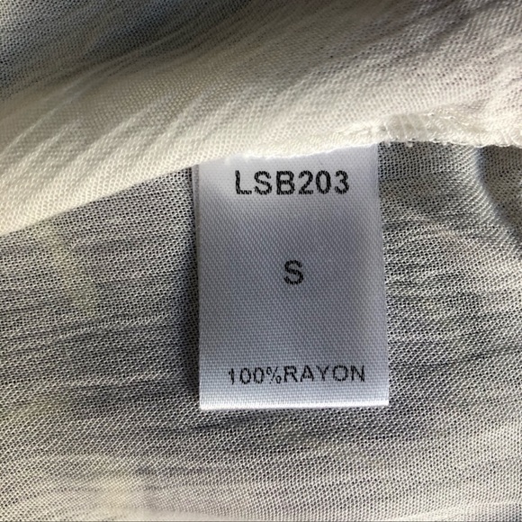 Short Sleeve Sheer V-Neck Tunic NWT Women’s Size Small - Picture 5 of 6